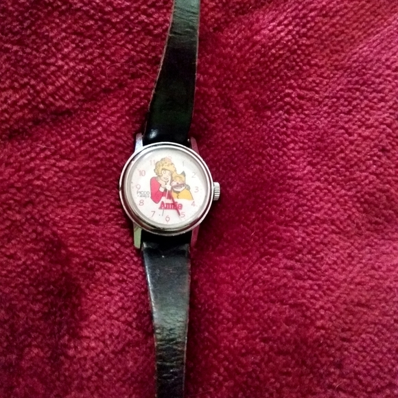 Annie watch excellent condition vintage - Picture 2 of 2